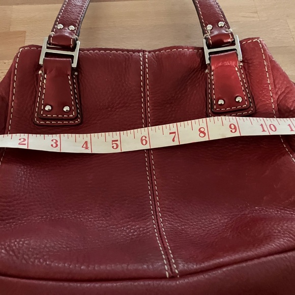 Super Dark Red Leather Fossil Handbag with Multiple Pockets - Picture 8 of 10